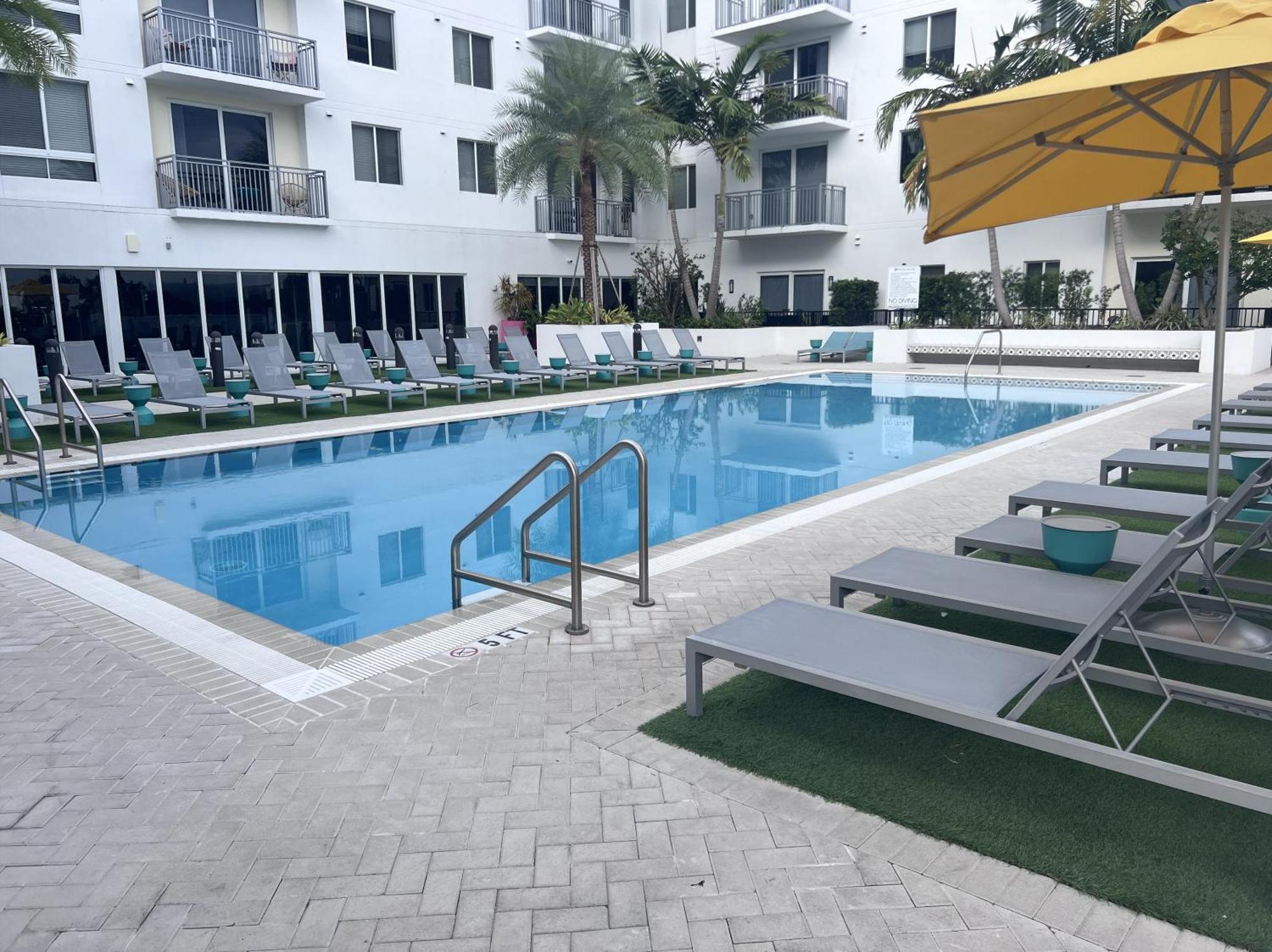 Master Bed Room In Calle Ocho Miami Exterior foto